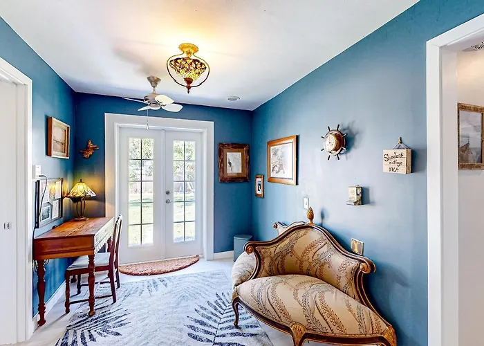 Purple Pelican Cottage